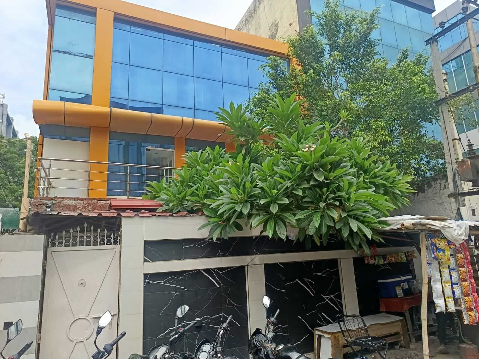 Premium Corner Industrial Shed for Sale in Sector 63 Noida image 5
